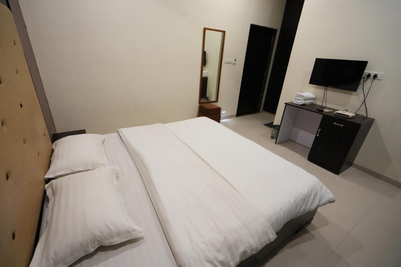 Hotel Ravi Residency Nadiād المظهر الخارجي الصورة