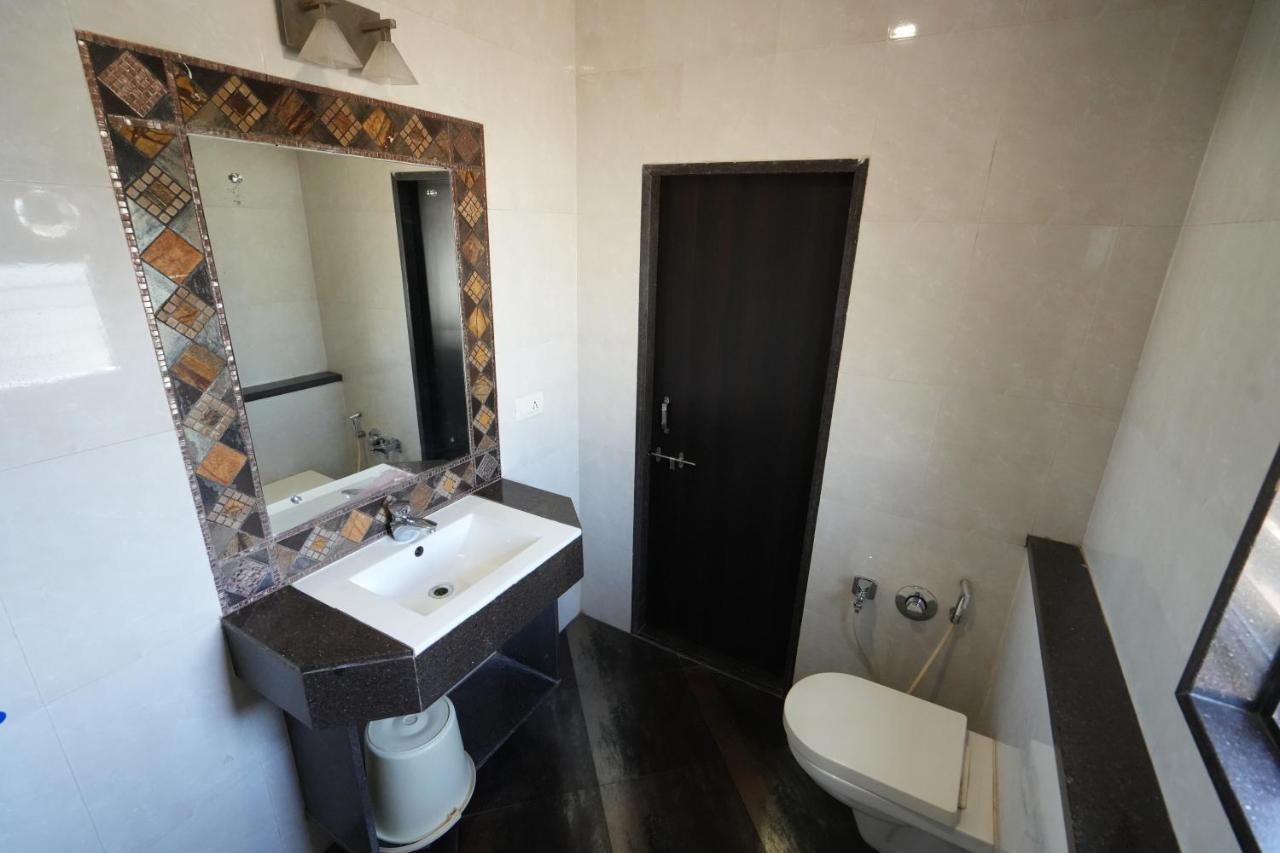 Hotel Ravi Residency Nadiād المظهر الخارجي الصورة