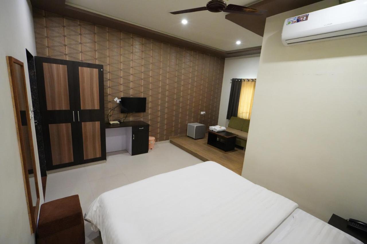 Hotel Ravi Residency Nadiād المظهر الخارجي الصورة