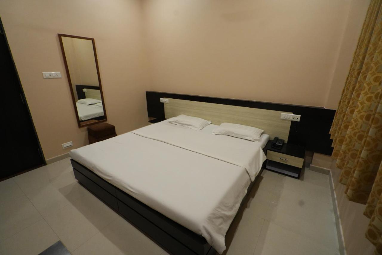 Hotel Ravi Residency Nadiād المظهر الخارجي الصورة