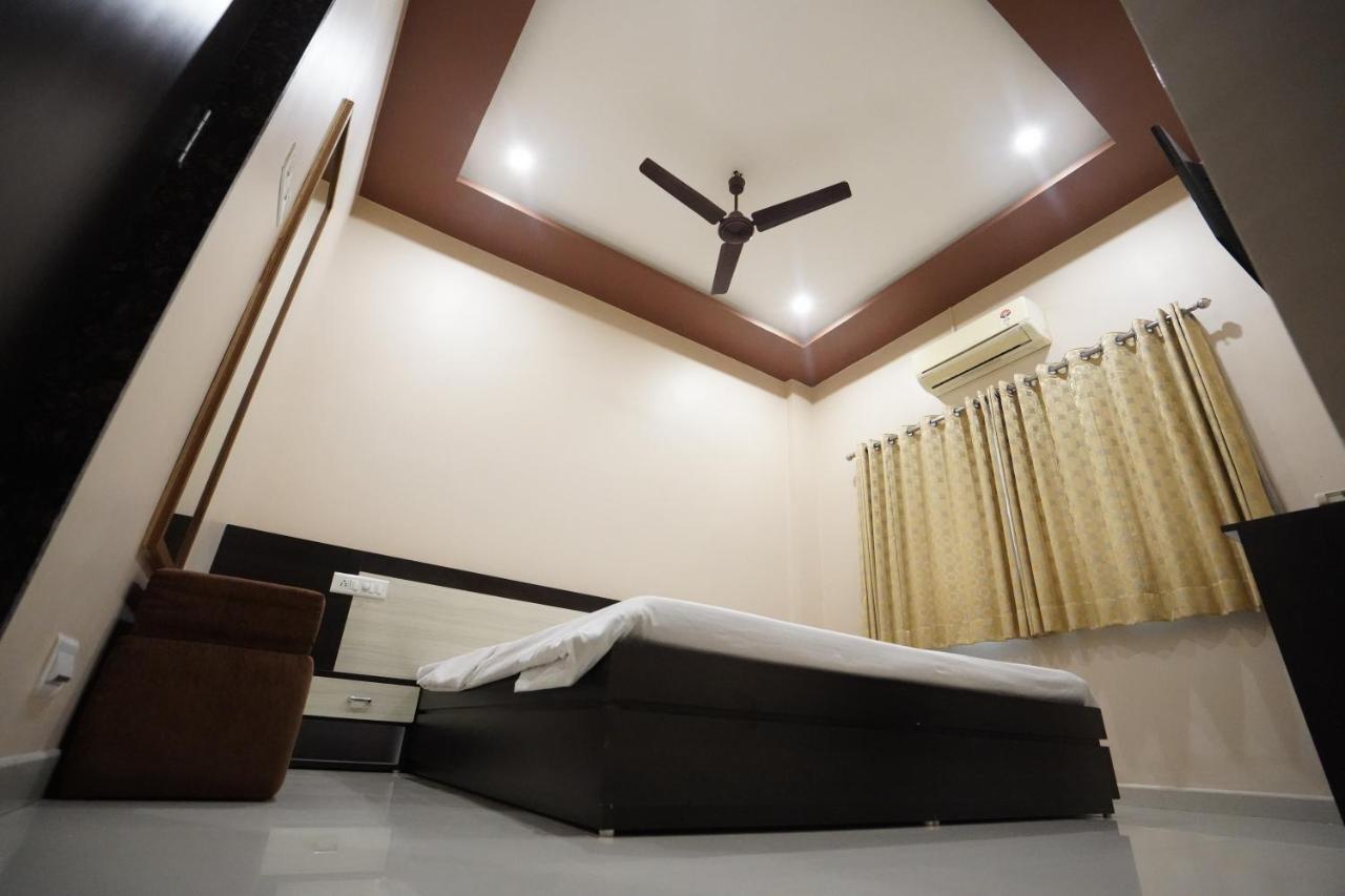 Hotel Ravi Residency Nadiād المظهر الخارجي الصورة